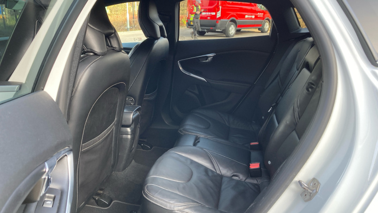 Volvo V40 D4 [190] R DESIGN Pro 5dr Geartronic Diesel Hatchback